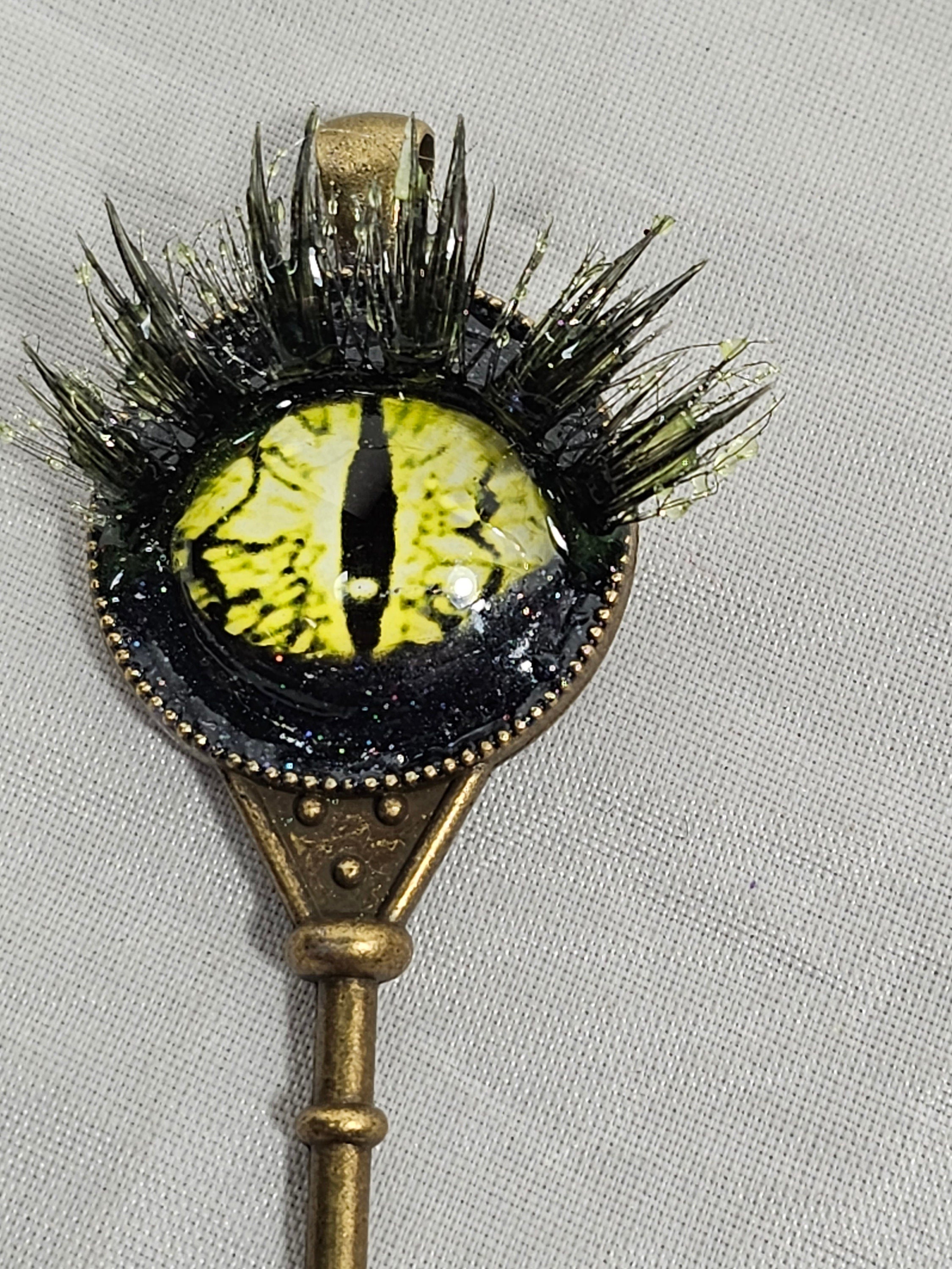 Dragon Eyelash Key