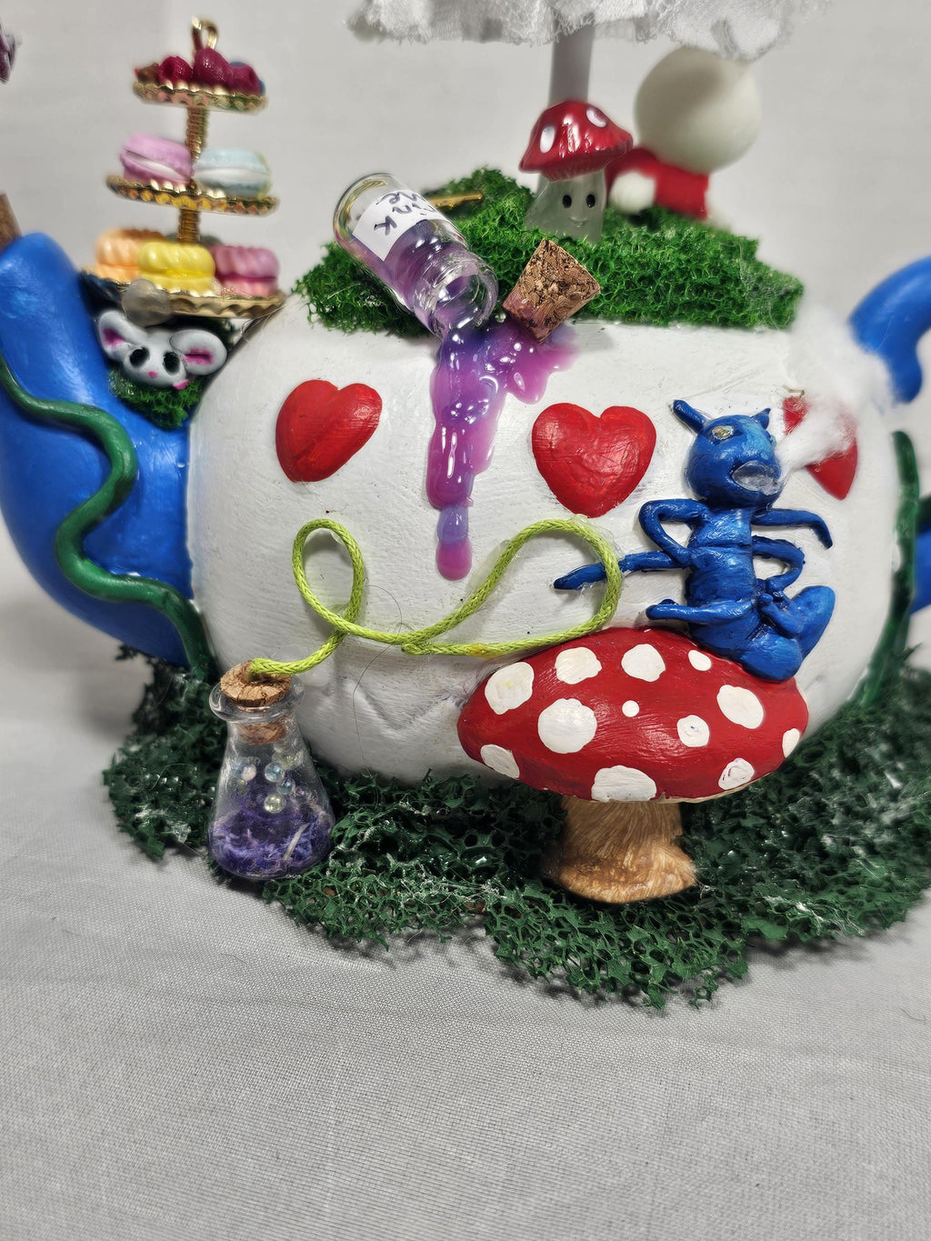 Wonderland Teapot