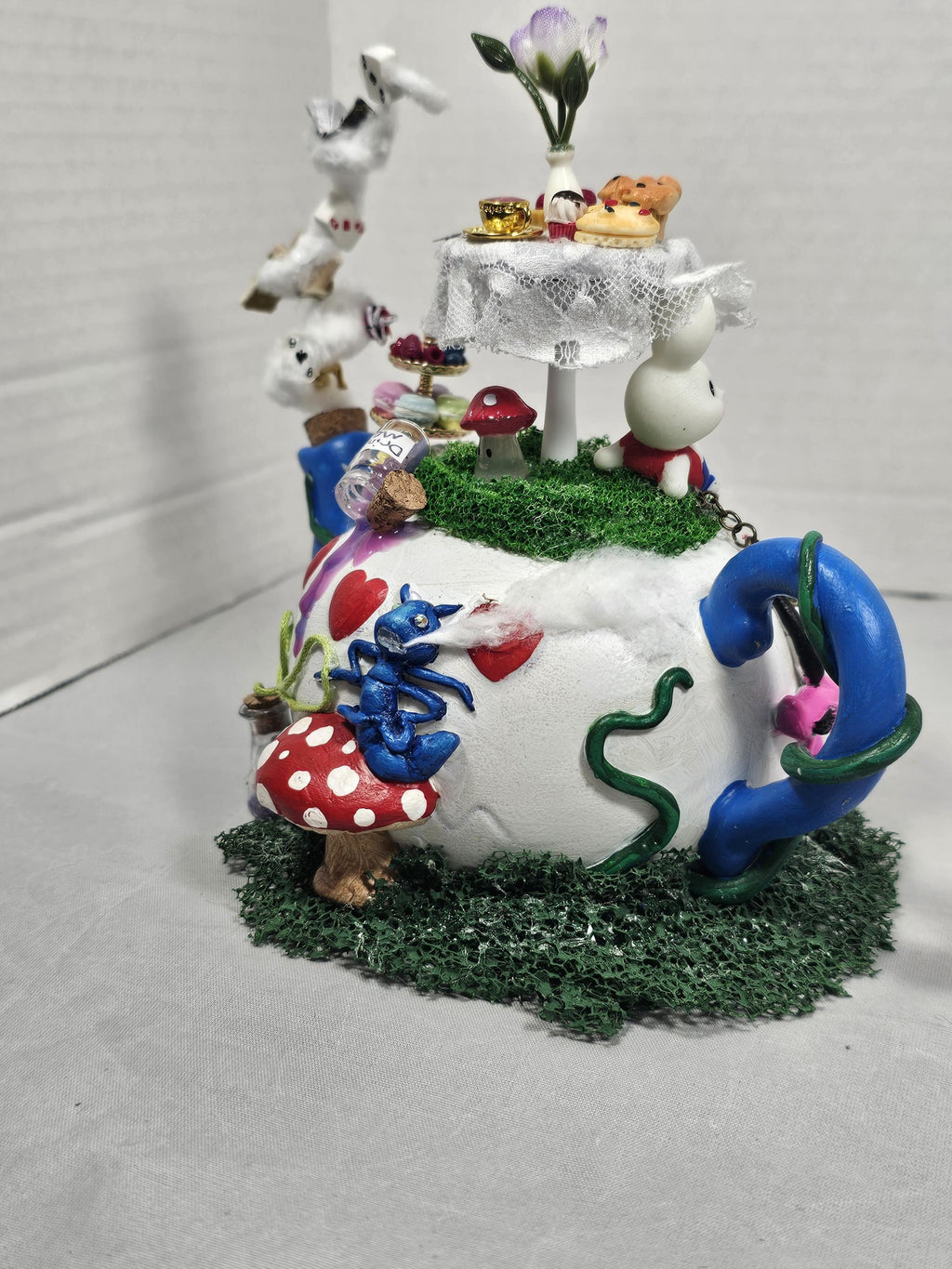 Wonderland Teapot