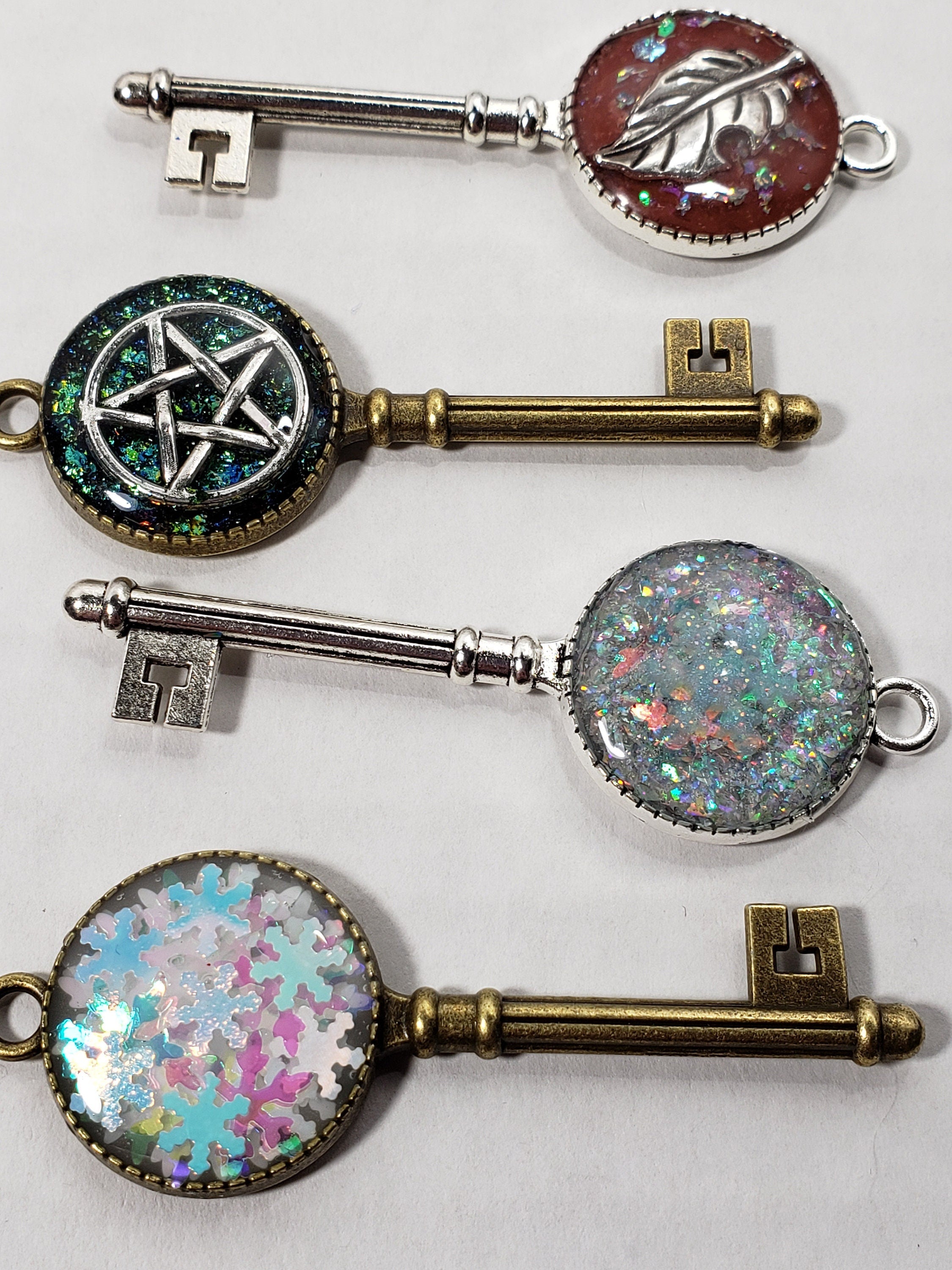 Key Leaf, Star, Snow