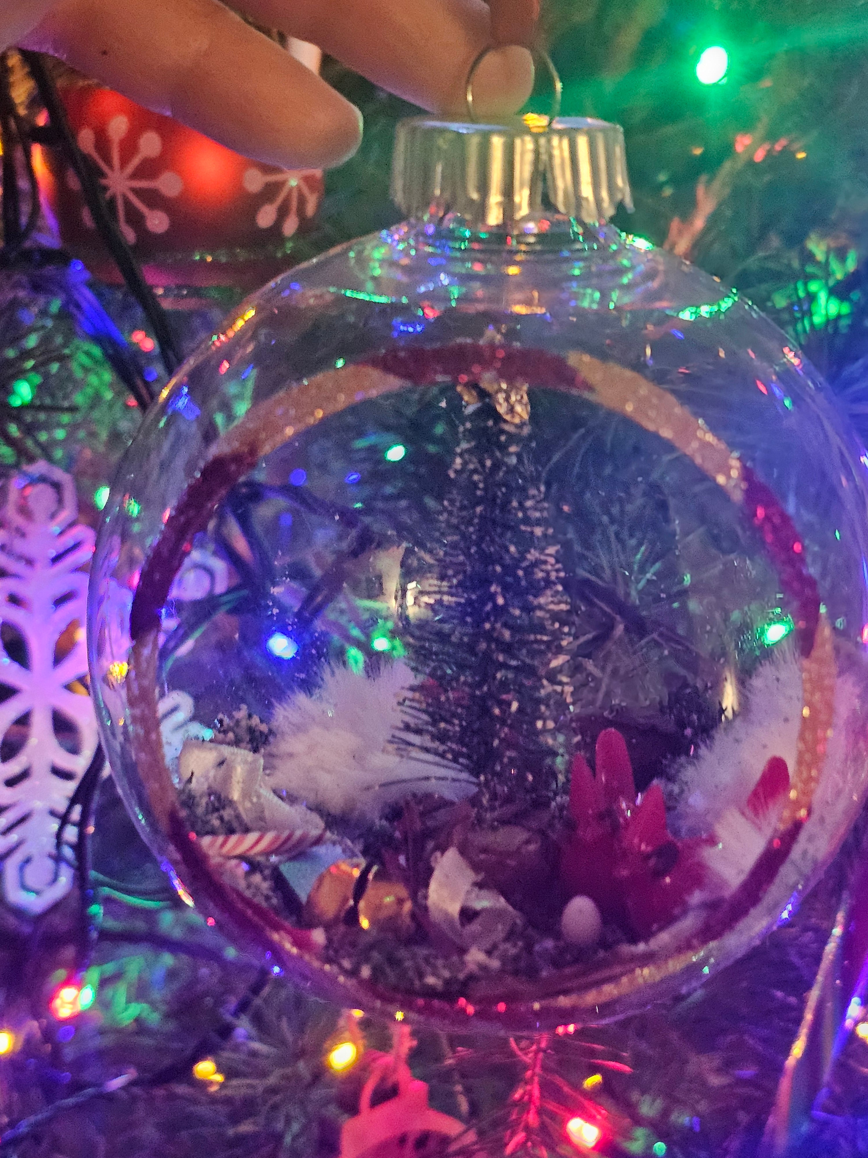 Cardinal Daddies Ornament