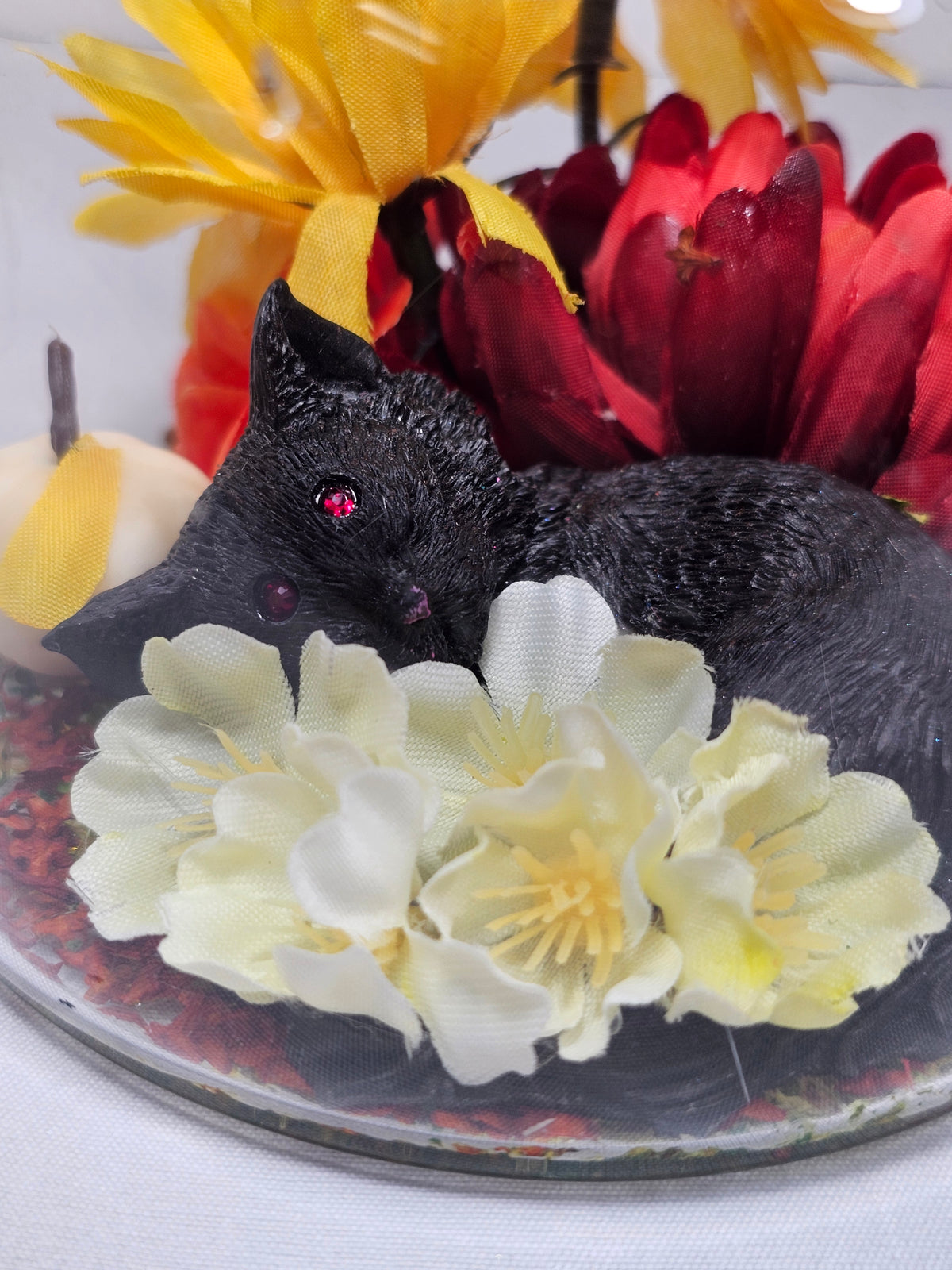 Large Sleeping Fall Cat Terrarium
